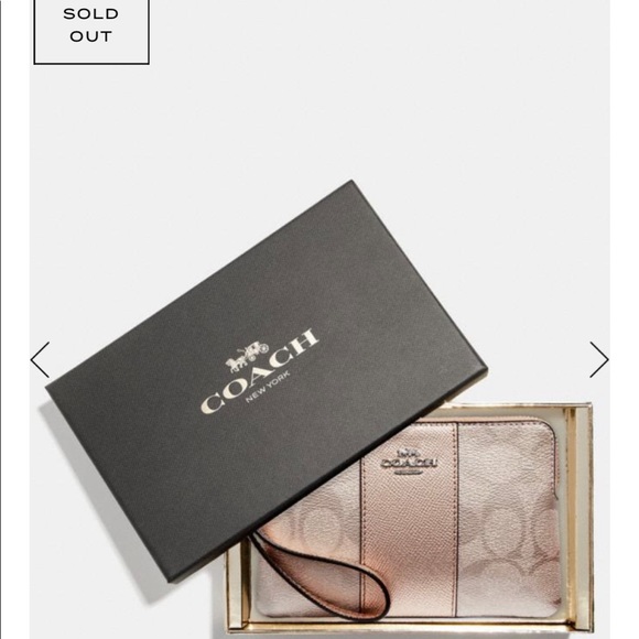 NWT COACH Boxed Corner Zip Wristlet Signature Bag - Picture 2 of 14